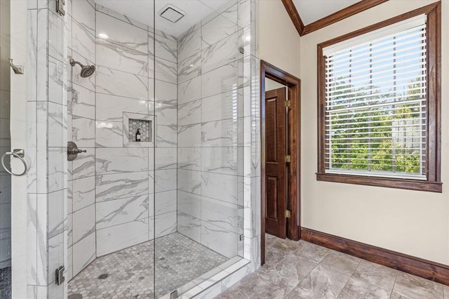 551 N Crest Court, Chattanooga, TN 37404