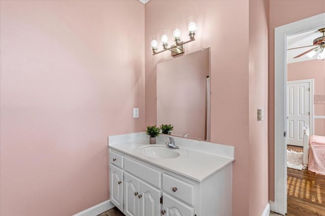 551 N Crest Court, Chattanooga, TN 37404