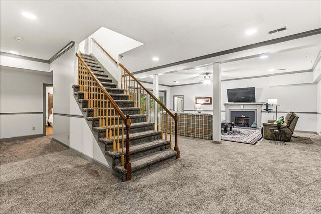 551 N Crest Court, Chattanooga, TN 37404