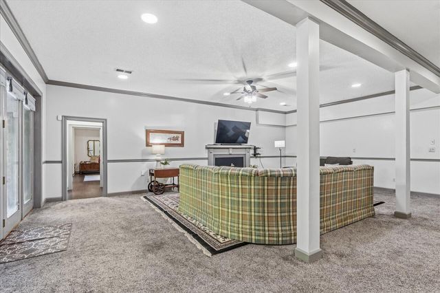 551 N Crest Court, Chattanooga, TN 37404