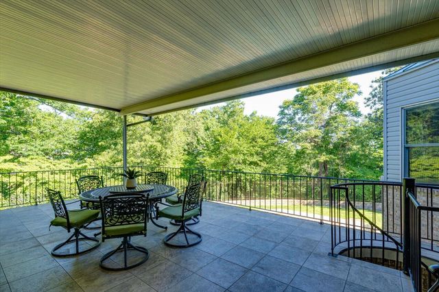 551 N Crest Court, Chattanooga, TN 37404
