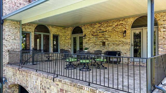 551 N Crest Court, Chattanooga, TN 37404