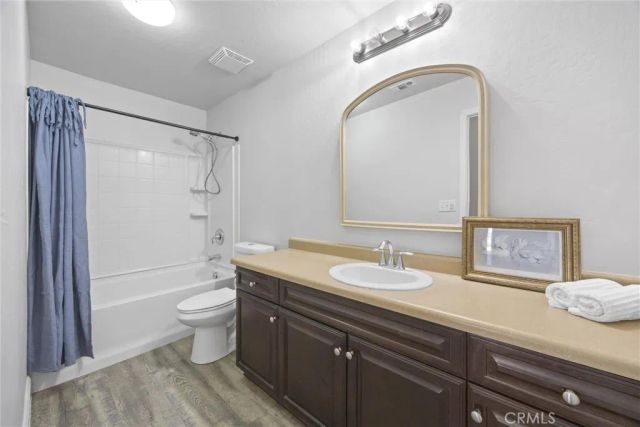 11401 Eresma Drive, Bakersfield, CA 93311