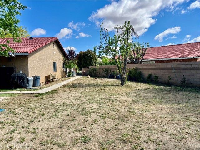 1200 Pasteur Drive, Lancaster, CA 93535