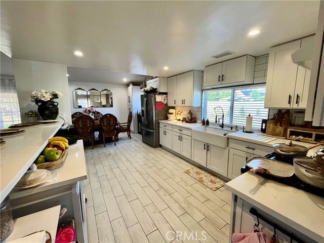 1200 Pasteur Drive, Lancaster, CA 93535