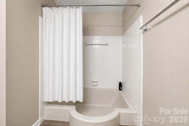4902 Spring Lake Drive E, Charlotte, NC 28212