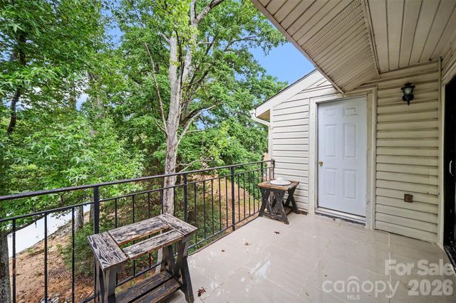 4902 Spring Lake Drive E, Charlotte, NC 28212