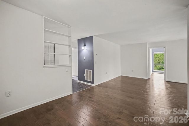 4902 Spring Lake Drive E, Charlotte, NC 28212