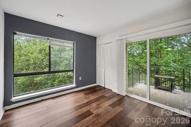 4902 Spring Lake Drive E, Charlotte, NC 28212