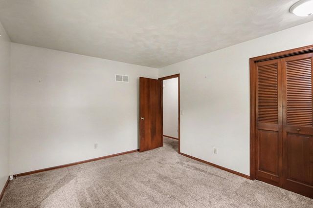 930 Piccadilly Road, Kalamazoo, MI 49006