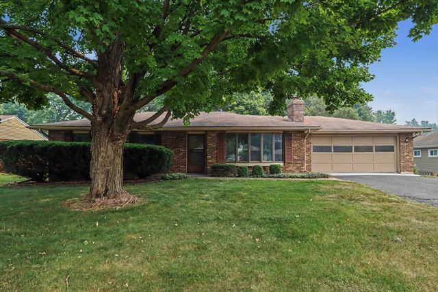 930 Piccadilly Road, Kalamazoo, MI 49006