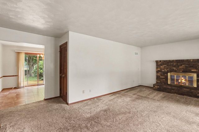 930 Piccadilly Road, Kalamazoo, MI 49006