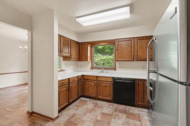930 Piccadilly Road, Kalamazoo, MI 49006