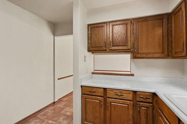 930 Piccadilly Road, Kalamazoo, MI 49006