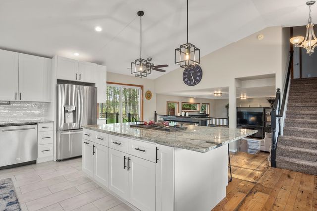 16101 N Chronicle Ln, Colbert, WA 99005