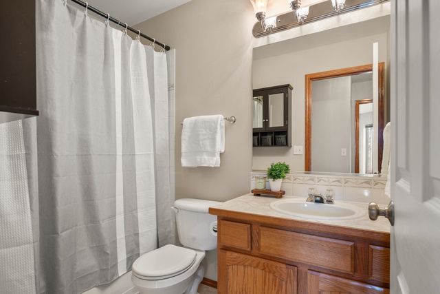 16101 N Chronicle Ln, Colbert, WA 99005