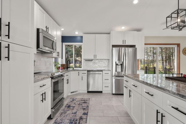 16101 N Chronicle Ln, Colbert, WA 99005