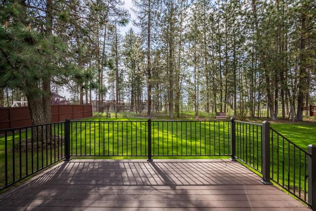 16101 N Chronicle Ln, Colbert, WA 99005