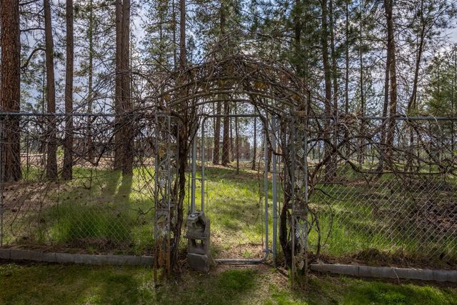 16101 N Chronicle Ln, Colbert, WA 99005