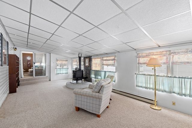 129 Pilgrim Tr, Plymouth, MA 02360