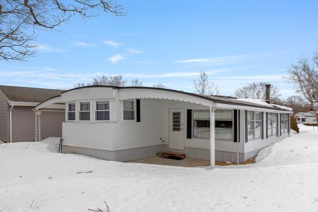 129 Pilgrim Tr, Plymouth, MA 02360