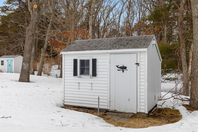 129 Pilgrim Tr, Plymouth, MA 02360