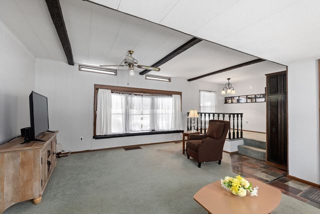 129 Pilgrim Tr, Plymouth, MA 02360