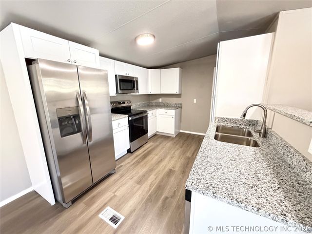 17828 W 171st Street S, Kellyville, OK 74039