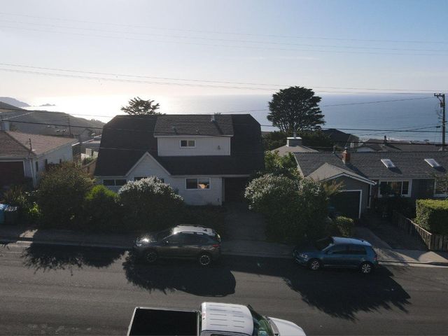 483 Heathcliff Drive, Pacifica, CA 94044