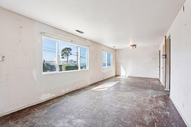 483 Heathcliff Drive, Pacifica, CA 94044