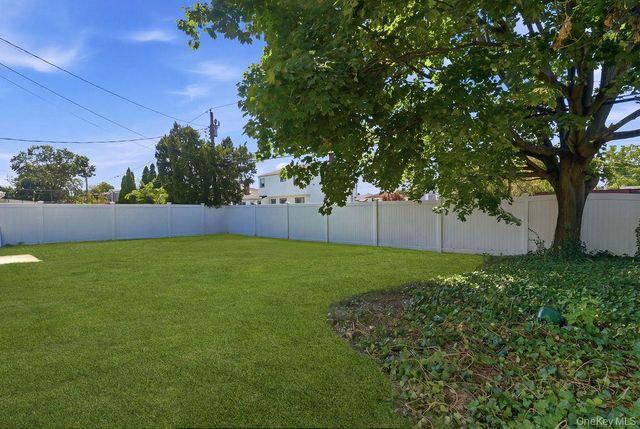 56 Summer Lane, Hicksville, NY 11801