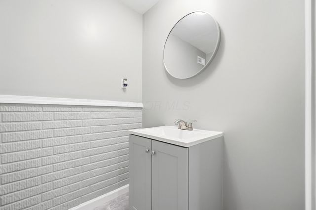 6819 Brooklyn Heights Road, Westerville, OH 43081