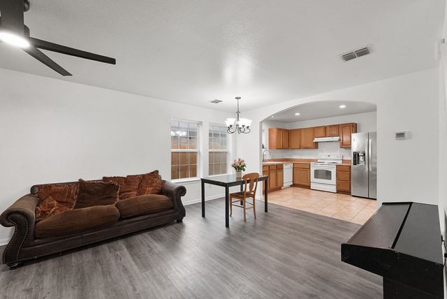 2714 Stephenson Drive, Dallas, TX 75215