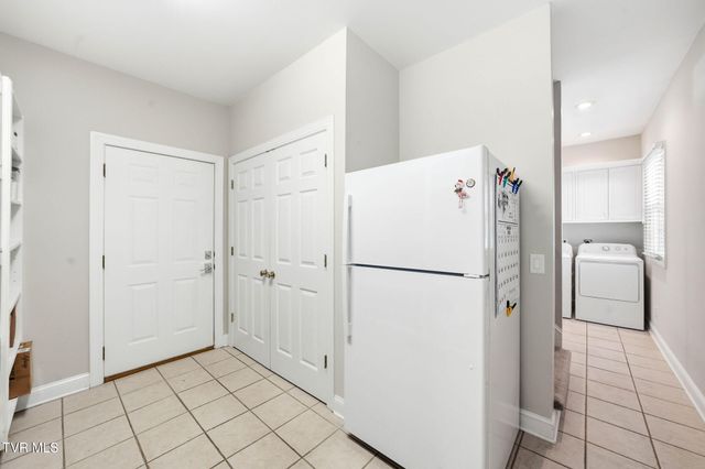 122 Chestnut Ridge Drive, Jonesborough, TN 37659