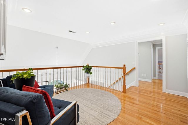 122 Chestnut Ridge Drive, Jonesborough, TN 37659