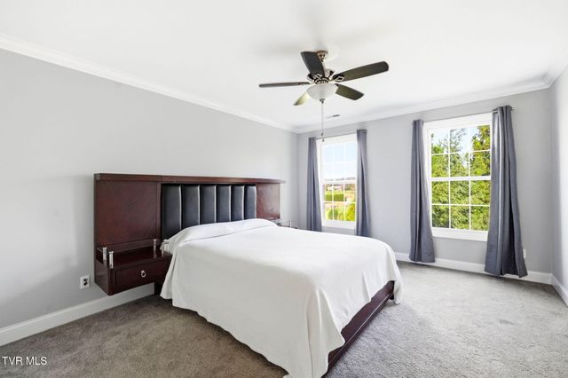 122 Chestnut Ridge Drive, Jonesborough, TN 37659