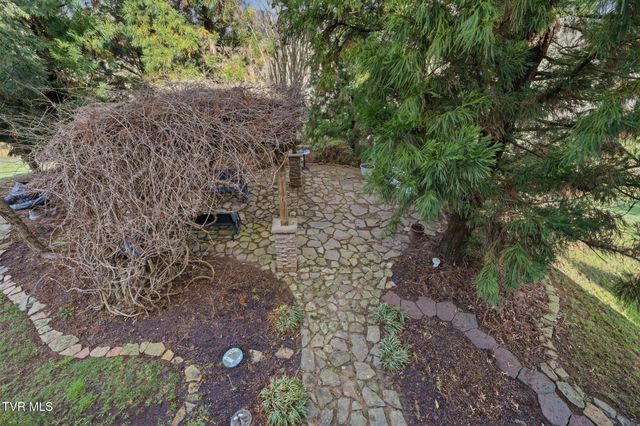 122 Chestnut Ridge Drive, Jonesborough, TN 37659