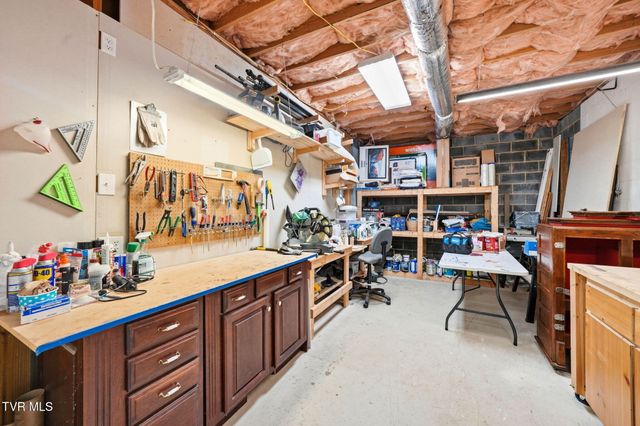 122 Chestnut Ridge Drive, Jonesborough, TN 37659