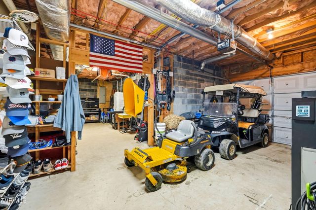 122 Chestnut Ridge Drive, Jonesborough, TN 37659