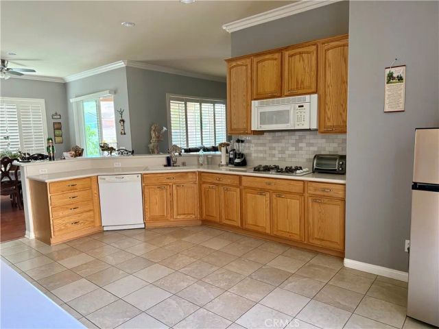 10485 Nobleton Road, Apple Valley, CA 92308