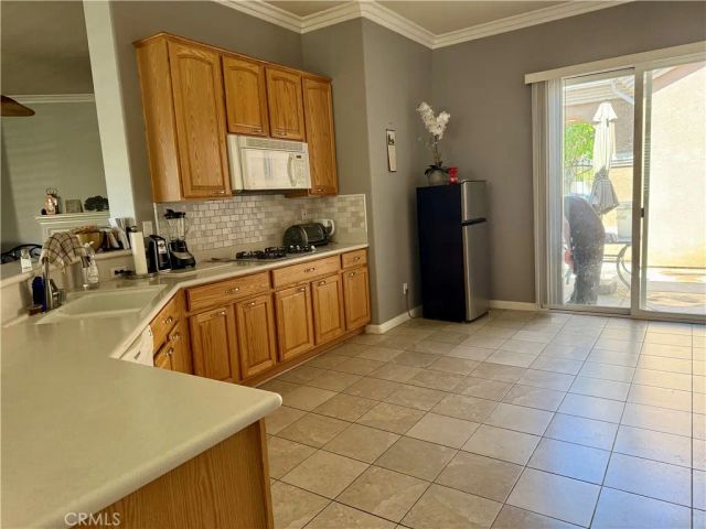 10485 Nobleton Road, Apple Valley, CA 92308