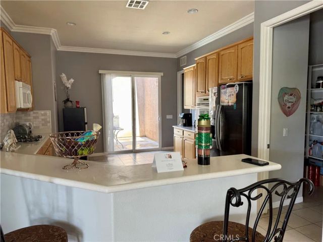 10485 Nobleton Road, Apple Valley, CA 92308