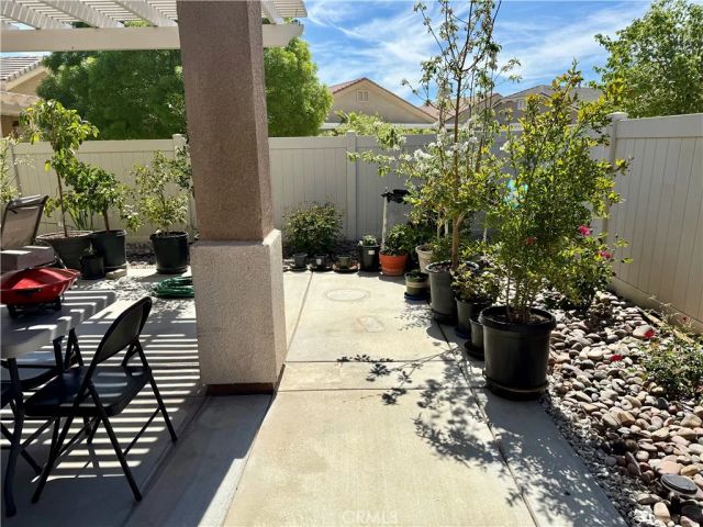 10485 Nobleton Road, Apple Valley, CA 92308