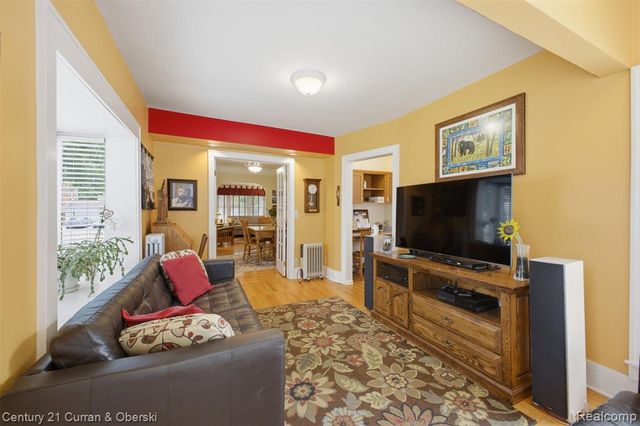 307 Tannahill Street, Dearborn, MI 48124