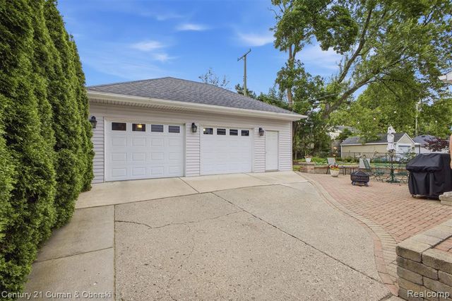 307 Tannahill Street, Dearborn, MI 48124