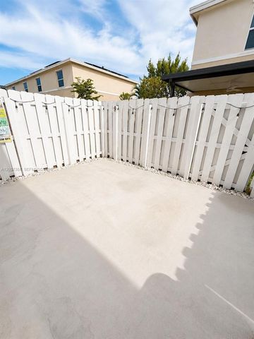 461 NE 5th Way 461, Florida City, FL 33034