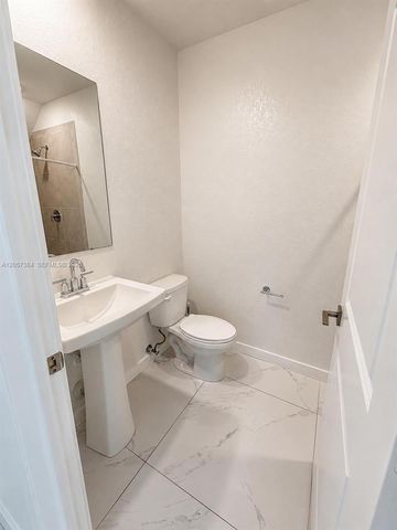 461 NE 5th Way 461, Florida City, FL 33034