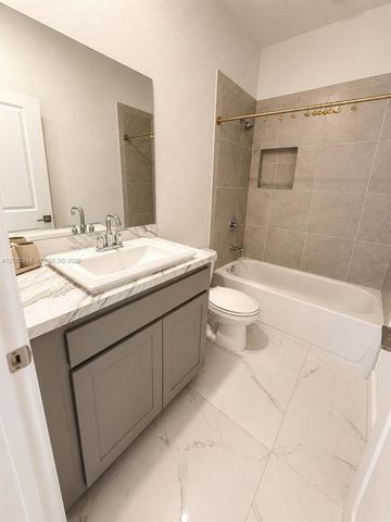 461 NE 5th Way 461, Florida City, FL 33034