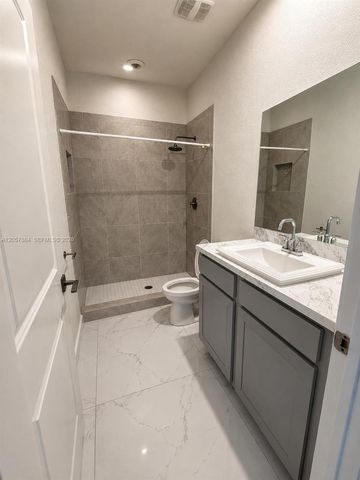 461 NE 5th Way 461, Florida City, FL 33034