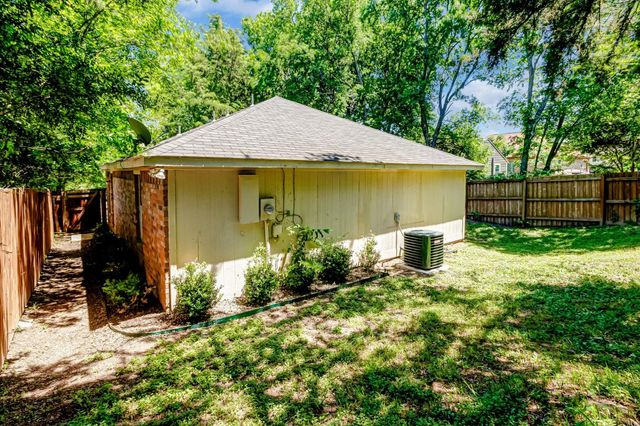 6433 Leana Avenue, Dallas, TX 75241